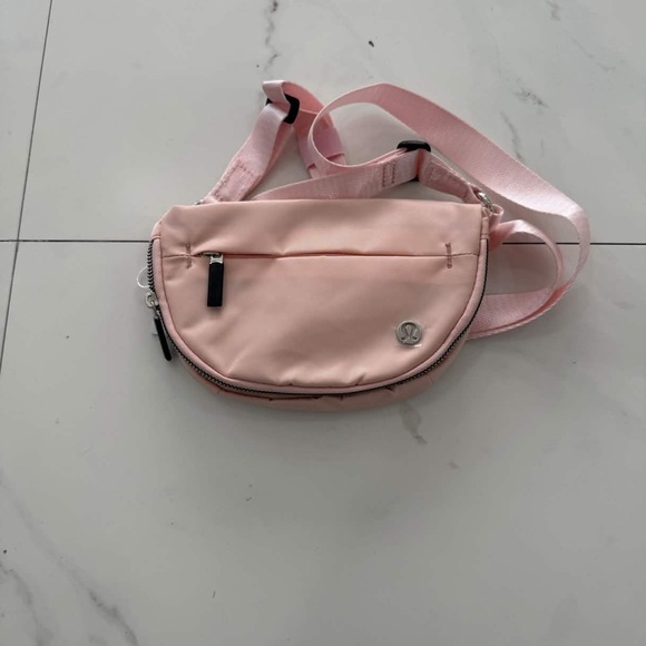 lululemon athletica Handbags - Lululemon Festival Bag